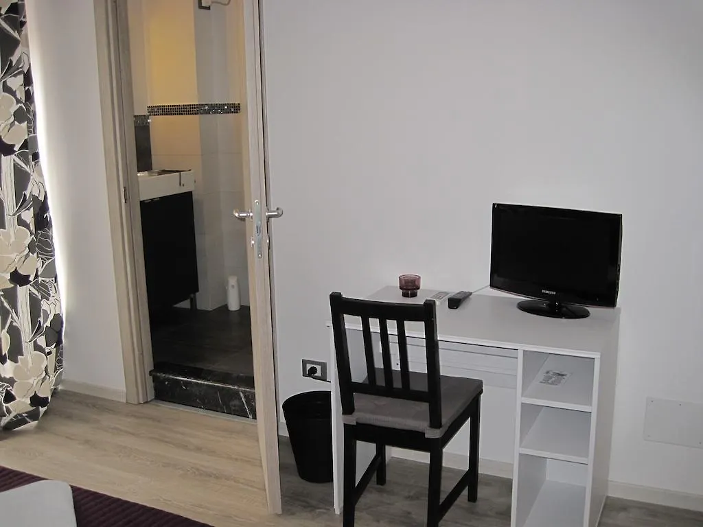 Bed & Breakfast Amari 58 Palermo 0*,  Italy